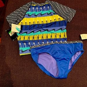 SOLD Brand NWT Girls Nike 2 piece bathing suit